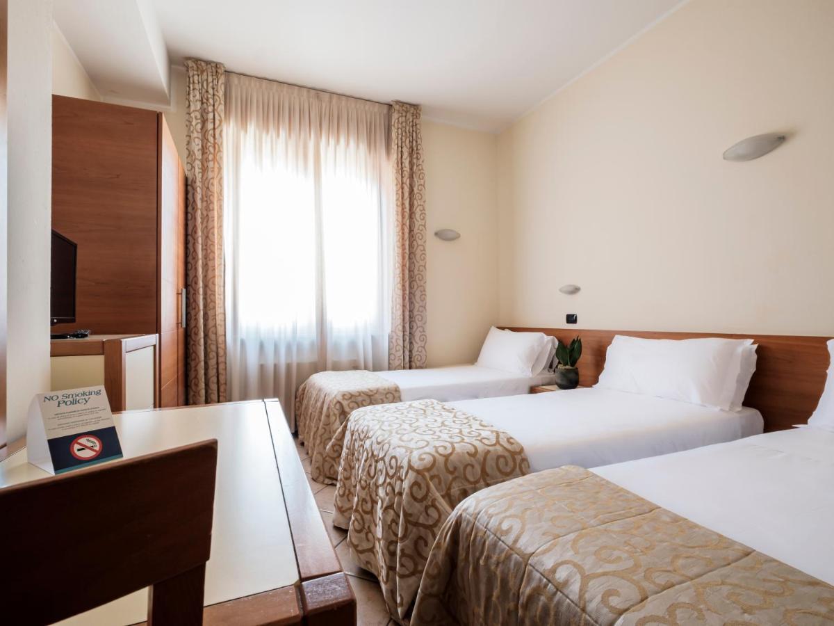 Hotel Lory Forli Luaran gambar